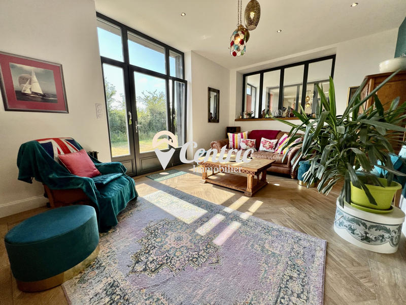 Maison ancienne - 341 m² - 11 pièces