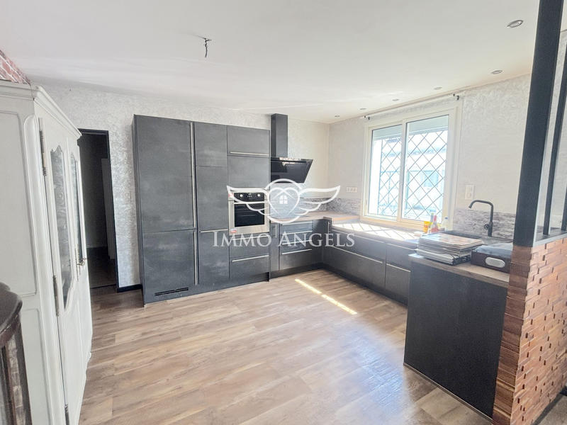 Maison traditionnelle - 87 m² - 4 pièces