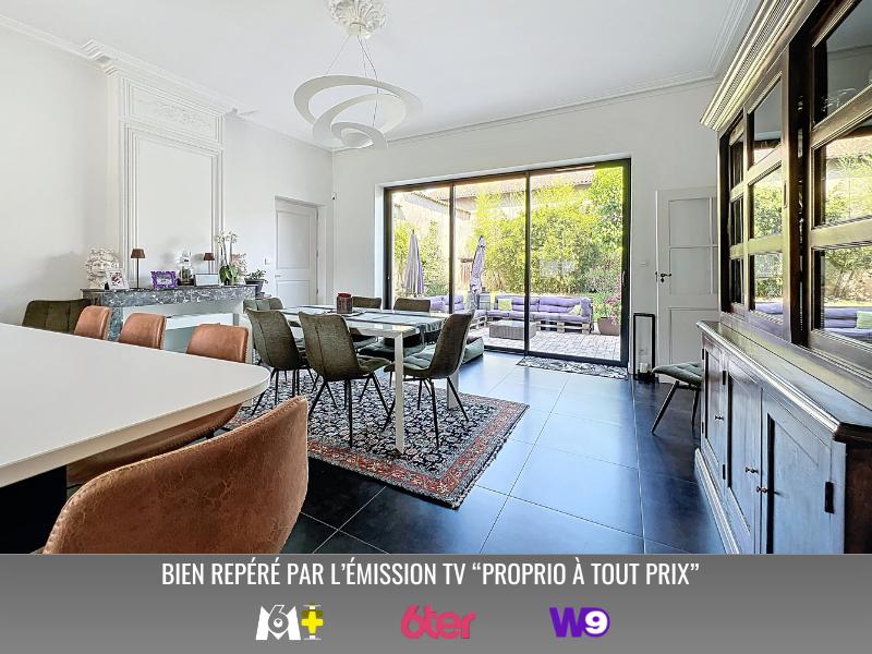 Maison - 330 m² - 8 pièces