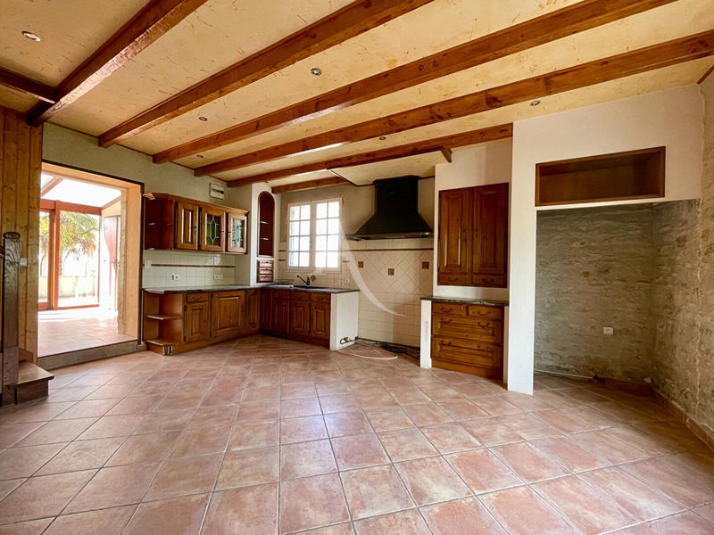 Maison - 204 m² - 6 pièces