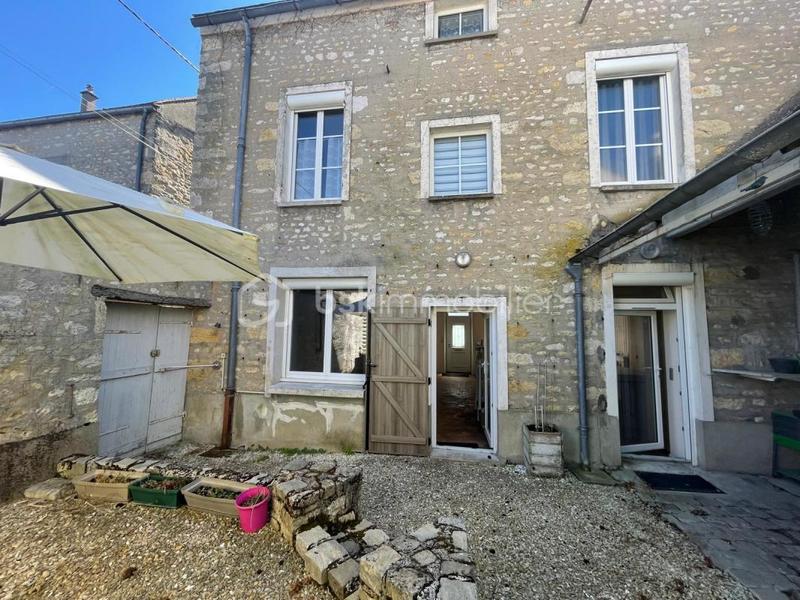 Maison - 177 m² - 7 pièces