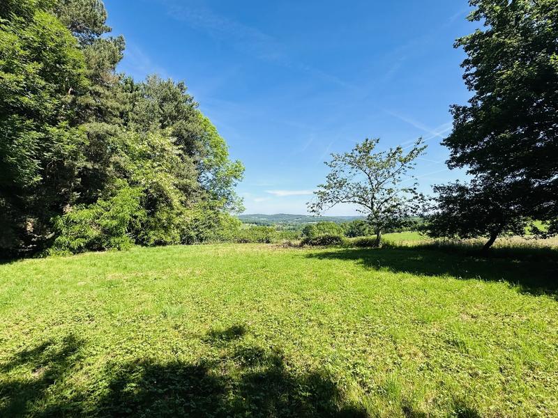 Propriété - 300 m² - 12 pièces