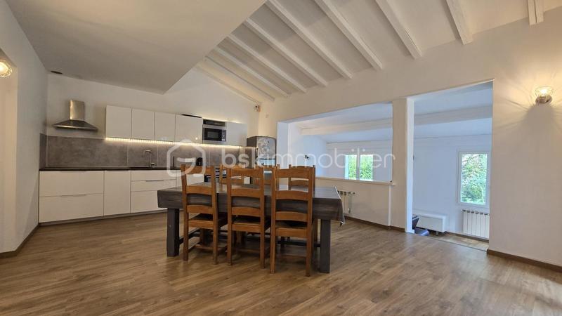 Maison traditionnelle - 130 m² - 7 pièces