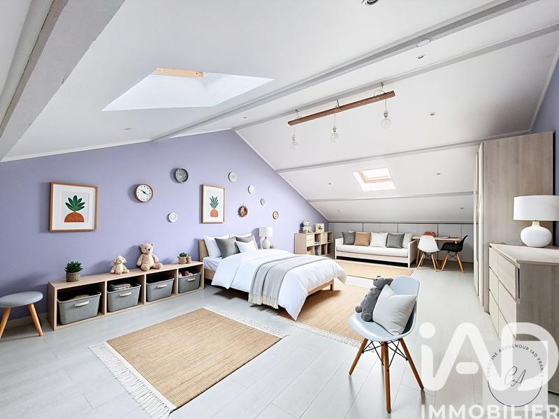 Maison - 260 m² - 8 pièces