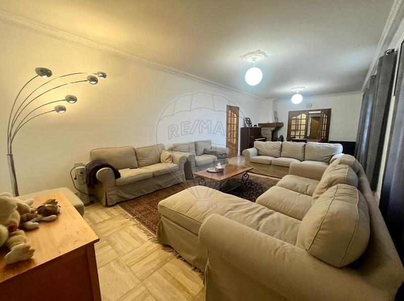 Maison - 208 m² - 6 pièces