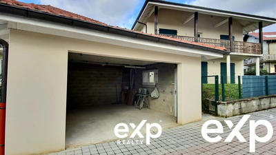 Maison - 331 m² - 7 pièces