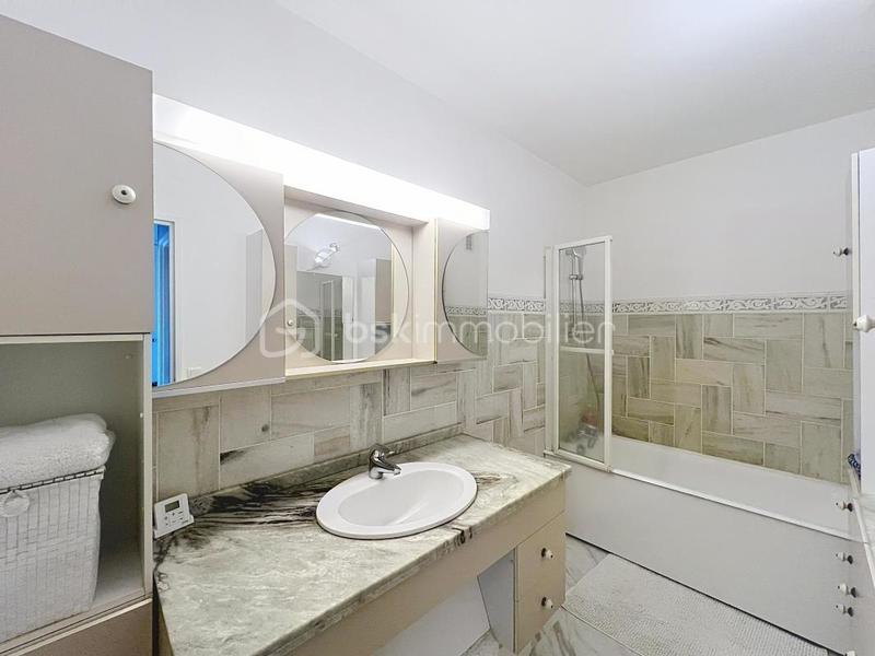 Appartement - 82 m² - 4 pièces