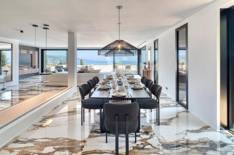 Villa - 286 m² - 6 pièces