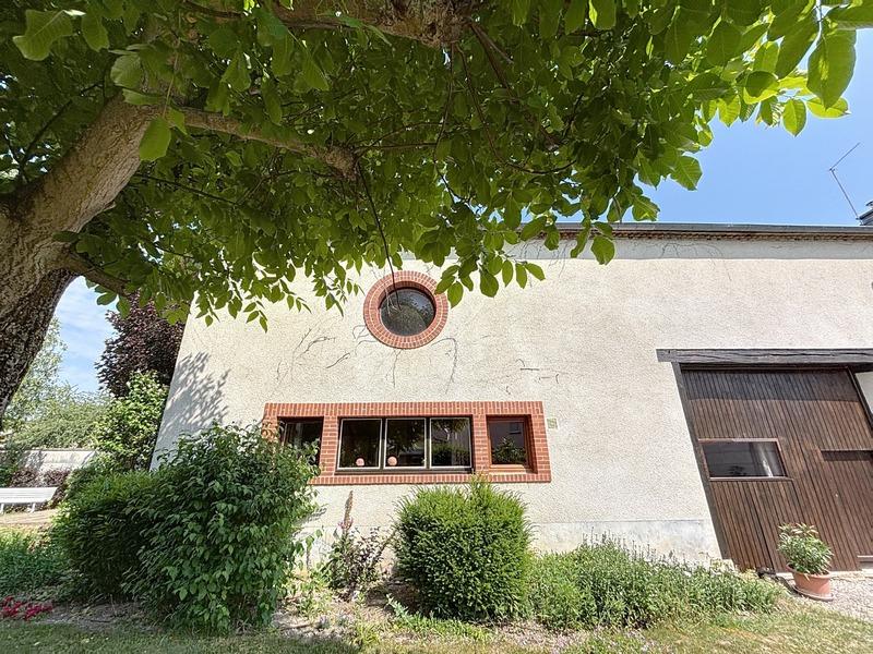 Maison - 350 m² - 12 pièces