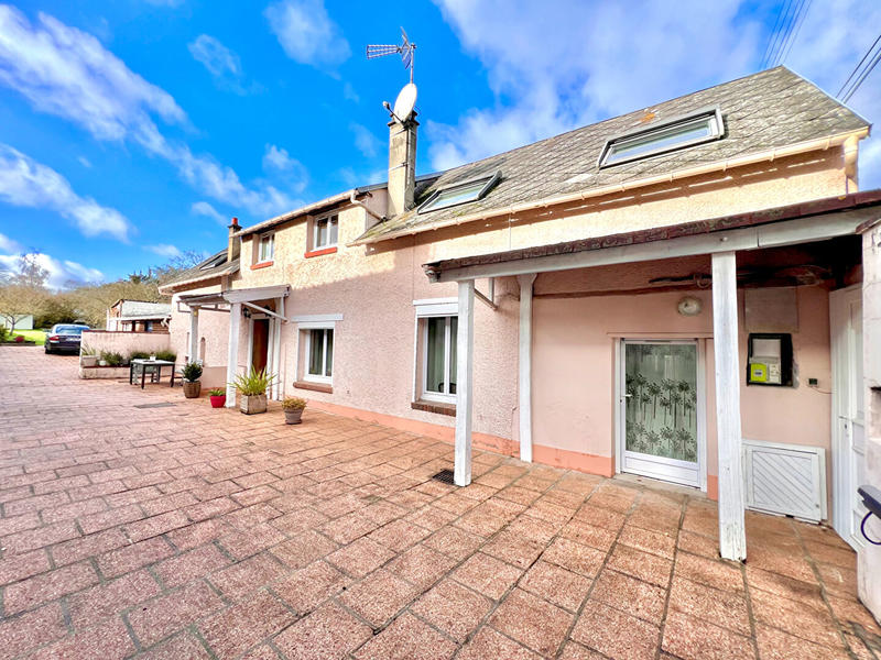 Maison - 147 m² - 7 pièces