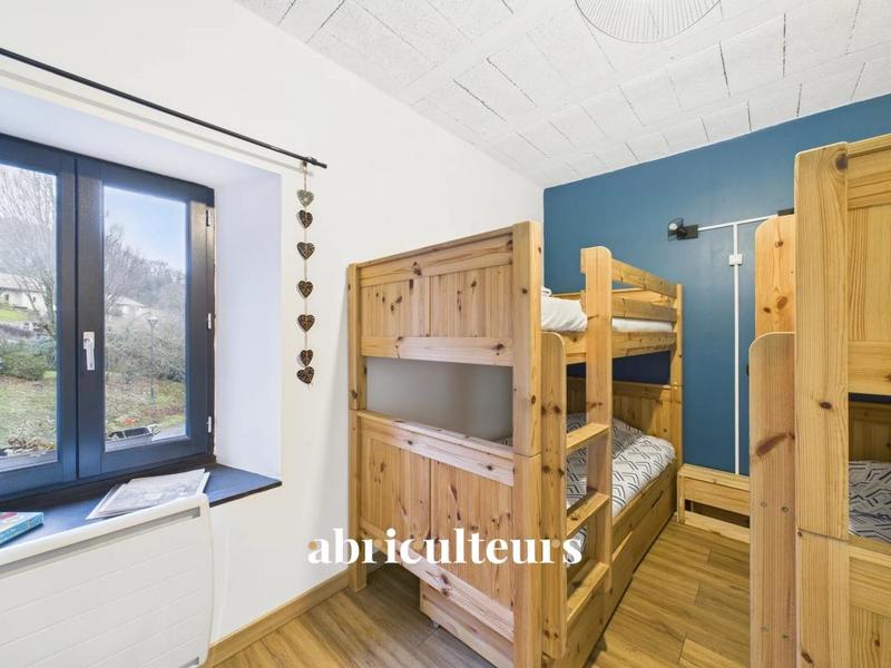 Maison ancienne - 433 m² - 16 pièces