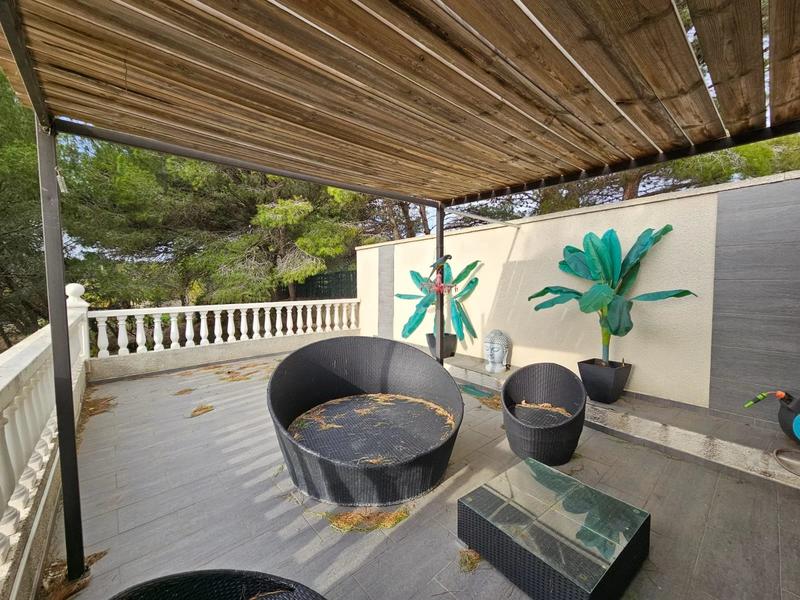 Propriété - 545 m² - 12 pièces