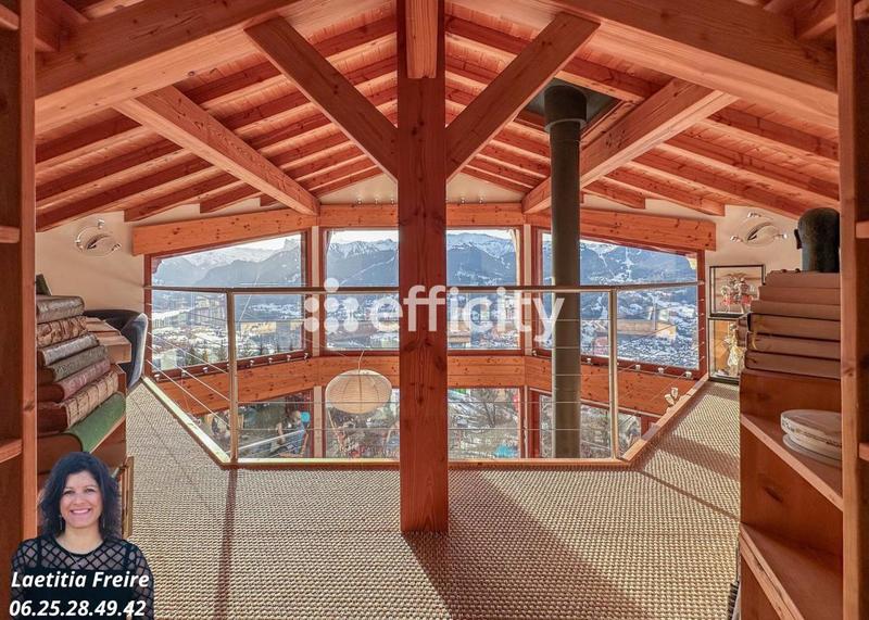 Maison - 260 m² - 10 pièces