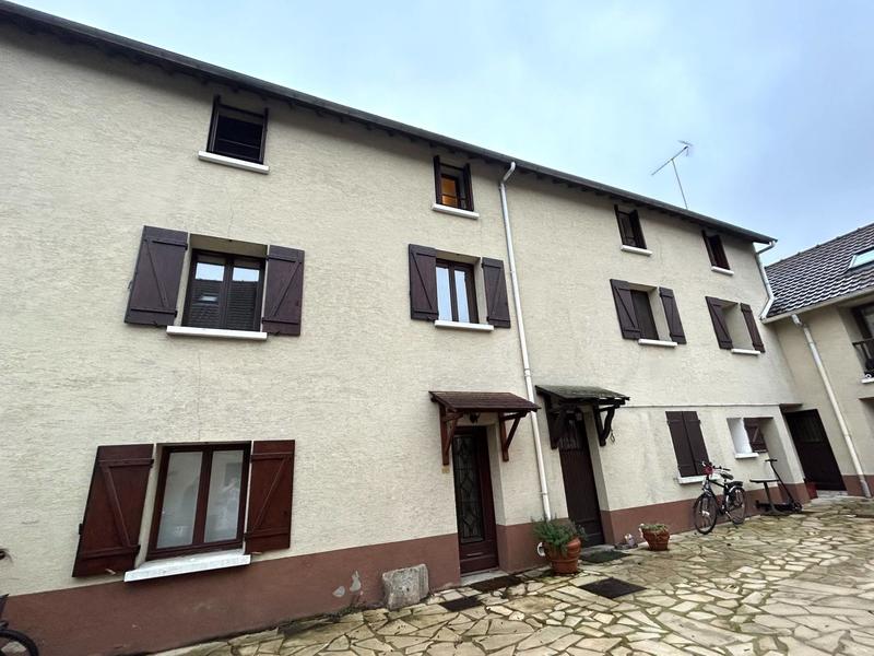 Appartement - 101 m² - 4 pièces