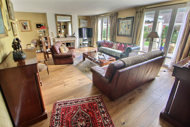 Maison - 147 m² - 6 pièces