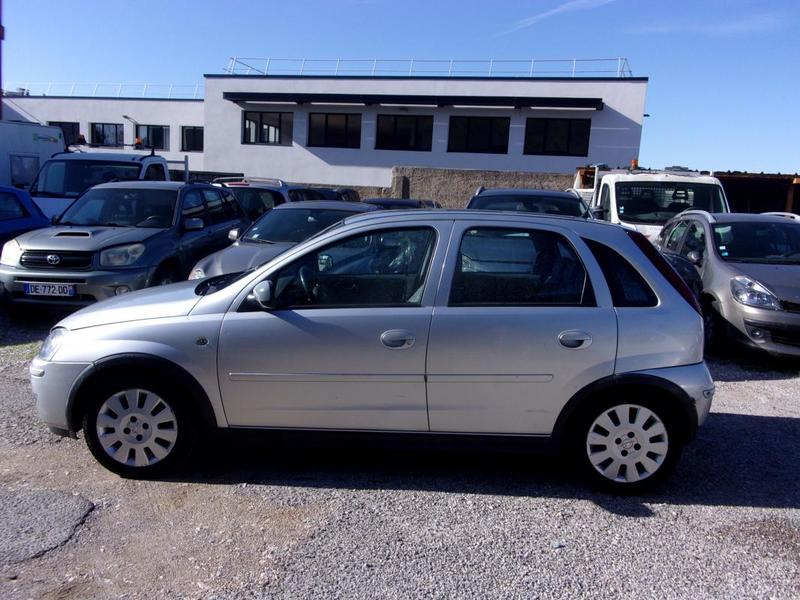 Opel Corsa III 1,4 i Twinport Cosmo 90cv