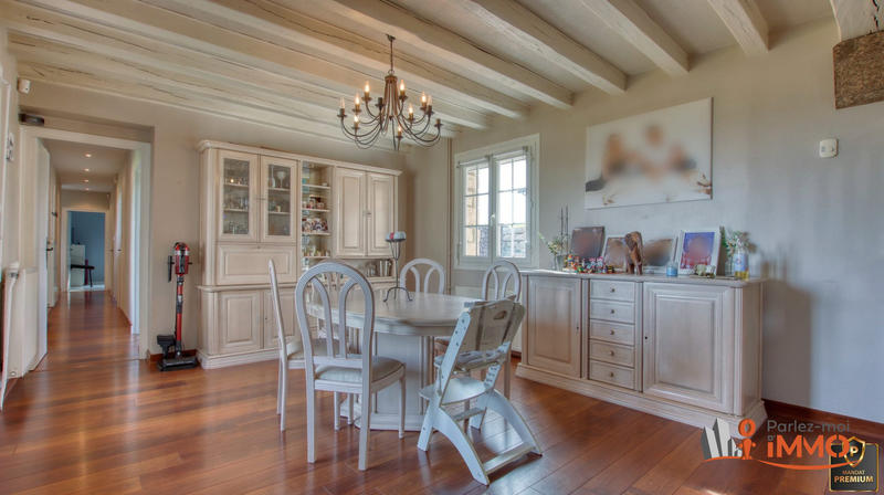 Maison - 185 m² - 7 pièces