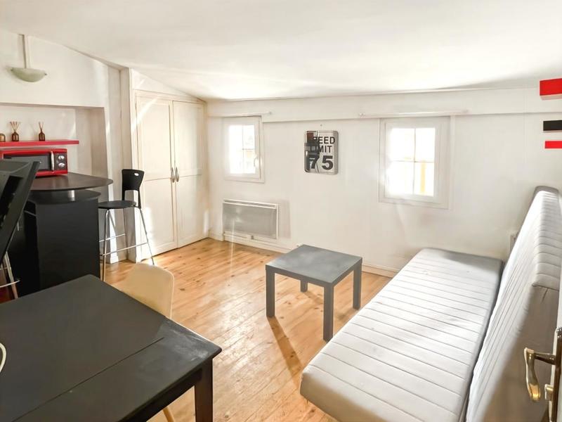 Studio - 17 m² - 2 pièces