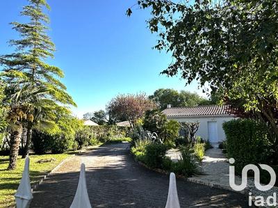 Maison - 207 m² - 10 pièces