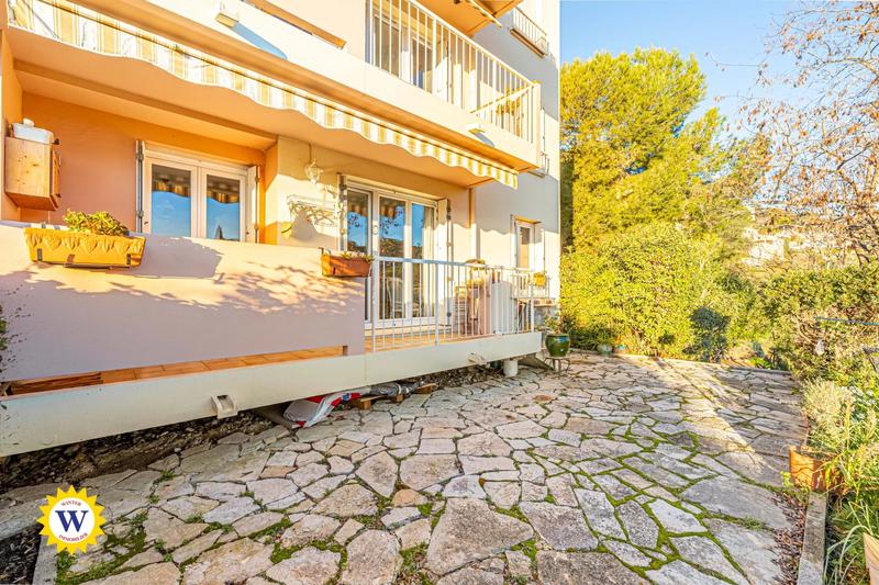 Appartement - 80 m² - 3 pièces