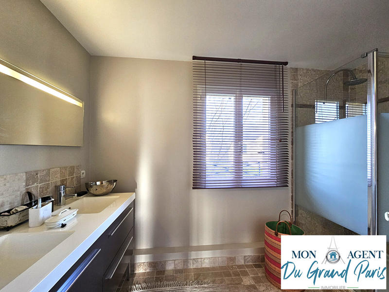 Maison - 160 m² - 7 pièces