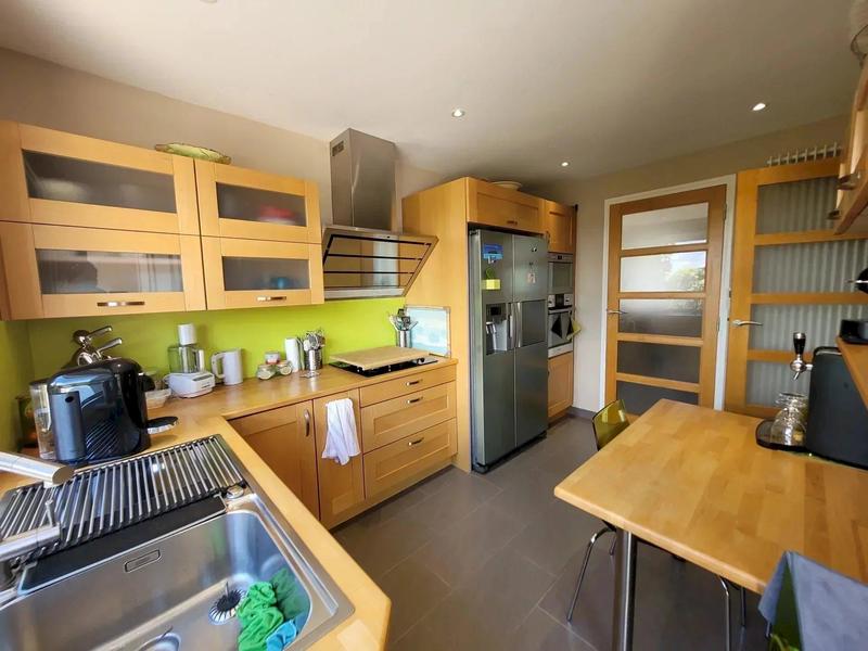 Villa - 207 m² - 9 pièces