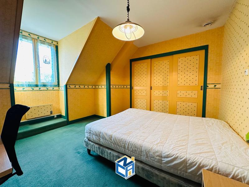 Maison - 214 m² - 9 pièces