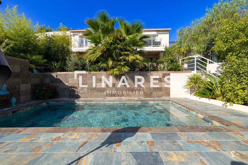 Villa - 141 m² - 5 pièces