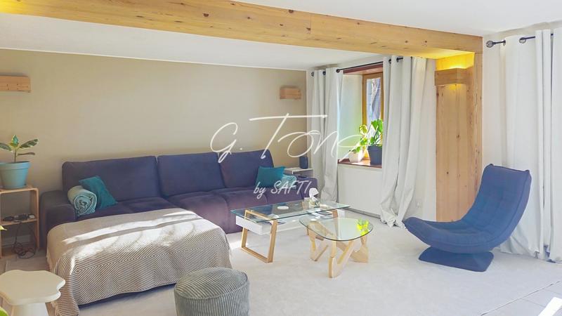 Appartement - 176 m² - 6 pièces