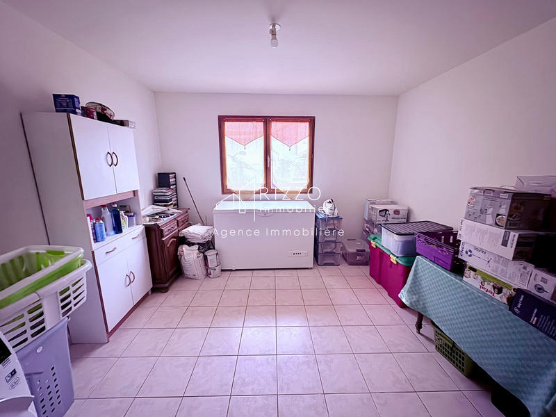 Entrepôt - 356 m² - 6 pièces