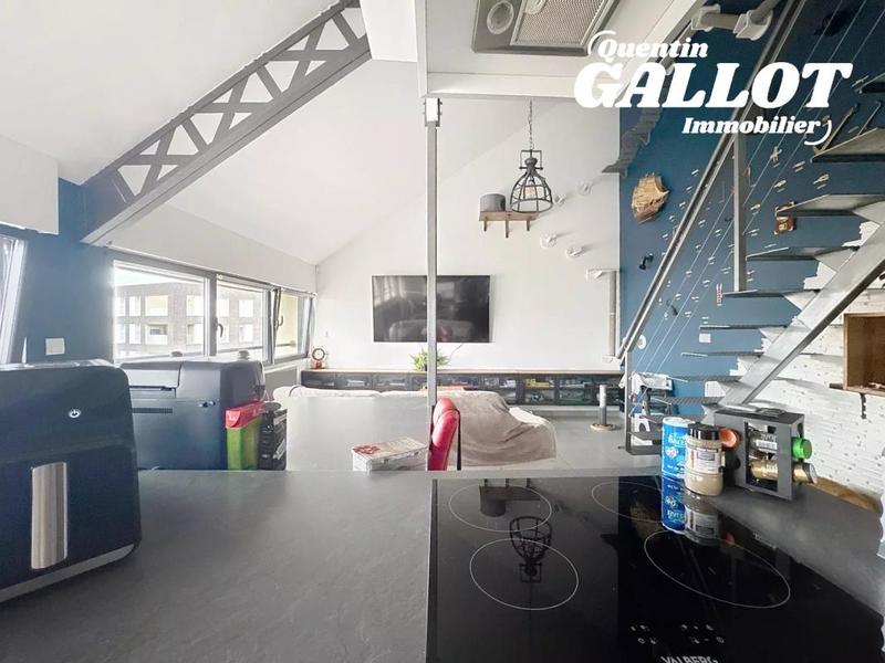 Loft - 44 m² - 2 pièces