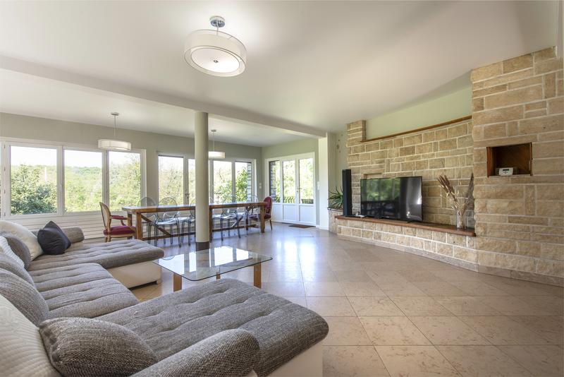 Maison - 155 m² - 6 pièces