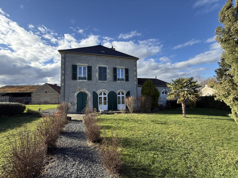 Maison - 197 m² - 7 pièces