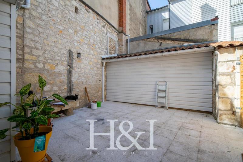 Propriété - 86 m² - 4 pièces