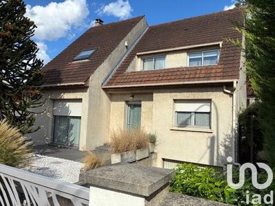 Maison - 121 m² - 5 pièces