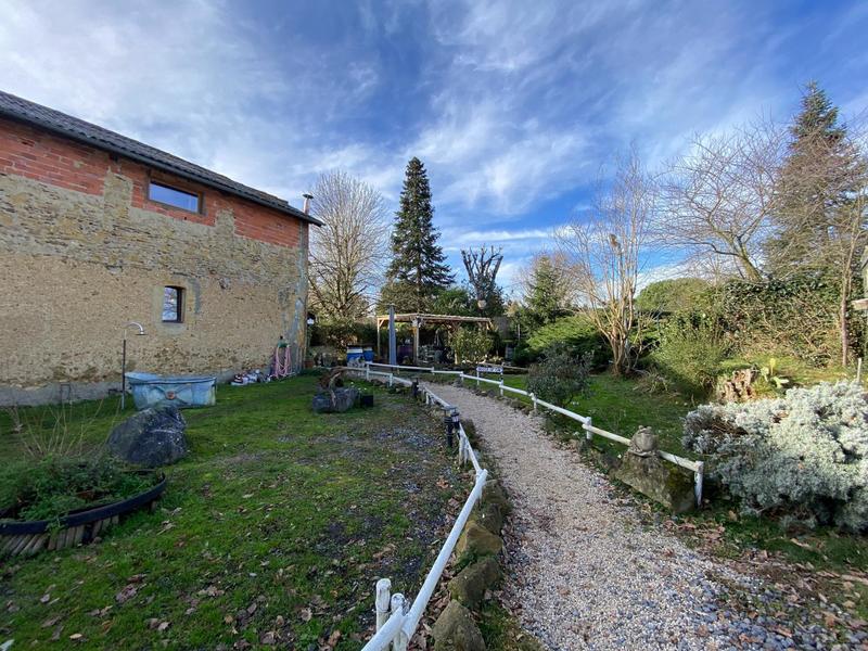 Maison - 255 m² - 10 pièces