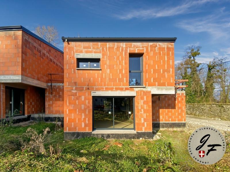 Maison - 94 m² - 4 pièces