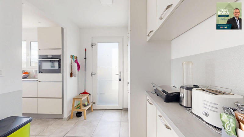 Maison - 222 m² - 7 pièces