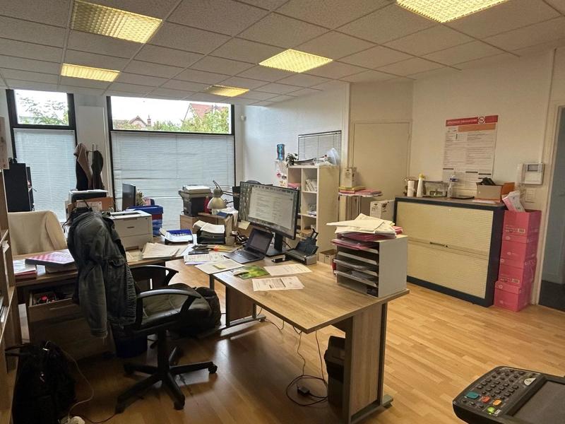 Bureau - 207 m² - 7 pièces