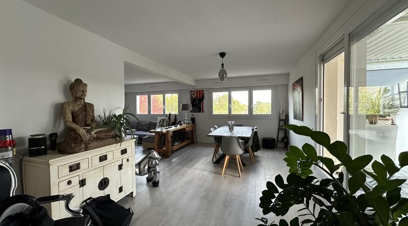 Appartement sur toit - 110 m² - 5 pièces