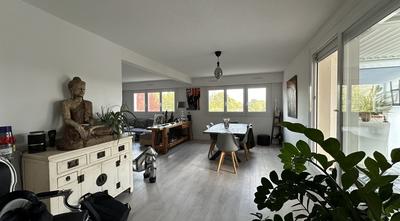 Appartement sur toit - 110 m² - 5 pièces