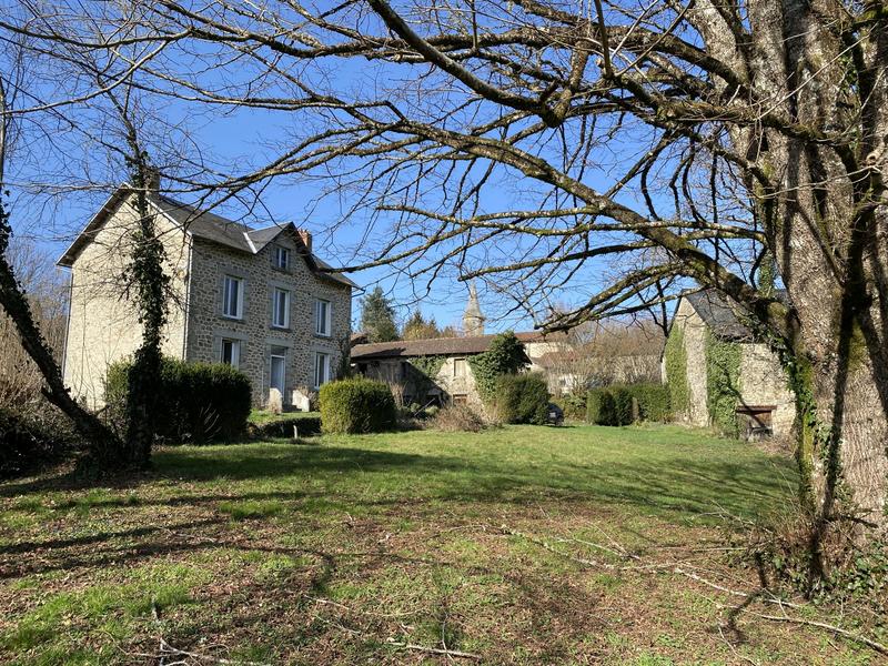 Maison - 140 m² - 5 pièces