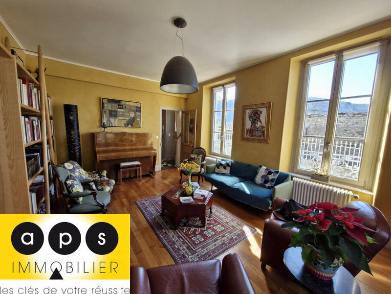 Maison - 200 m² - 8 pièces