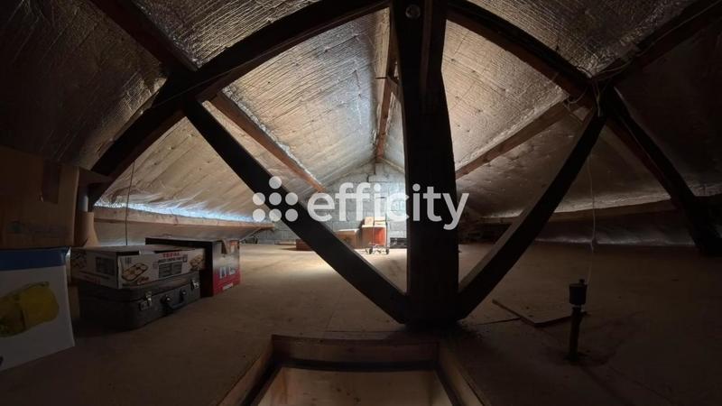 Maison - 96 m² - 5 pièces