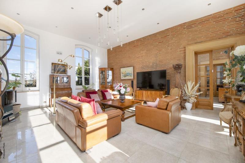 Maison de maîtres - 610 m² - 12 pièces