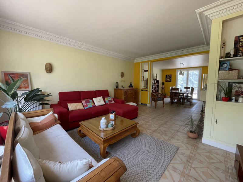 Maison - 226 m² - 9 pièces