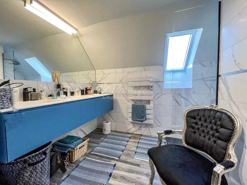 Maison - 429 m² - 10 pièces