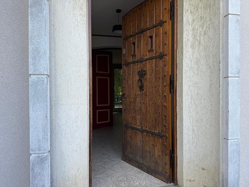 Maison - 202 m² - 7 pièces