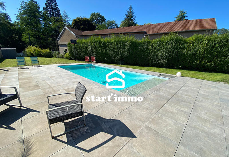 Maison - 331 m² - 11 pièces