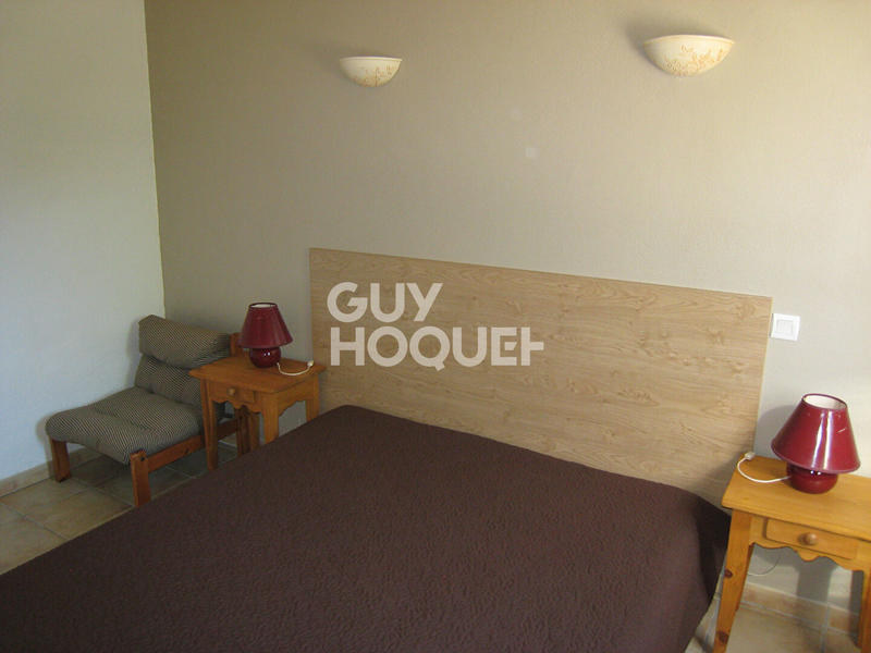 Maison - 300 m² - 18 pièces